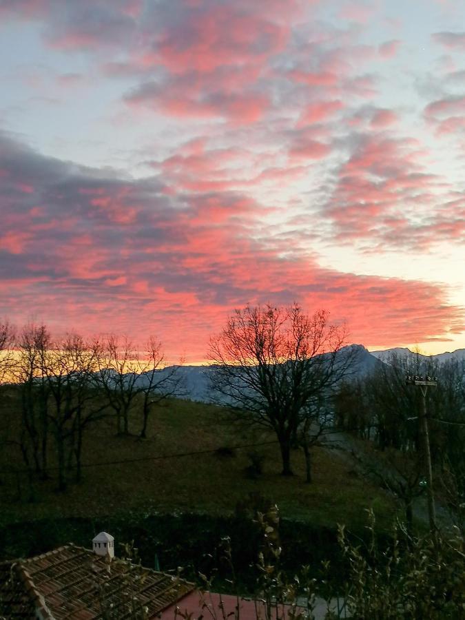 Appartamento Meteora'S Sunset Kalambaka Esterno foto